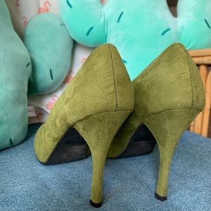 olive green pumps